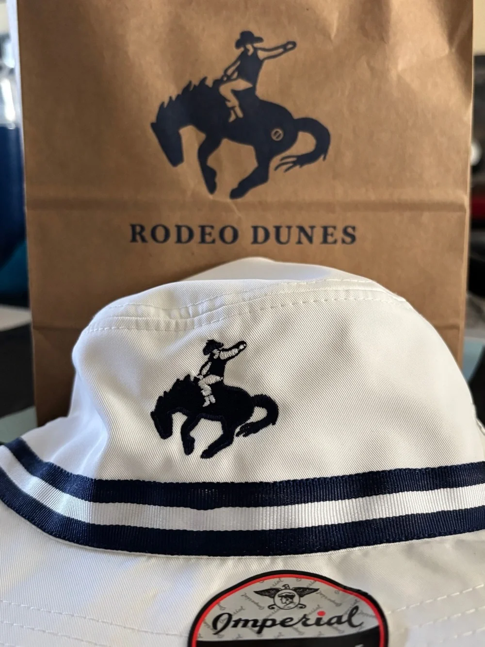 NWT Rodeo Dunes White Bucket Hat with Navy Trim